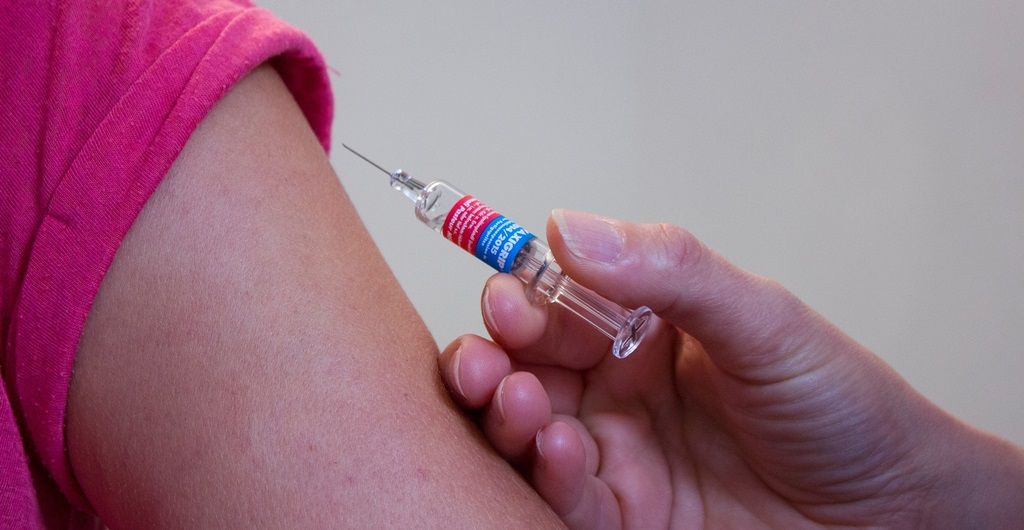 Sieciowe społeczności nie śpią – siła reakcji „Stop NOP” na wycofanie szczepionek