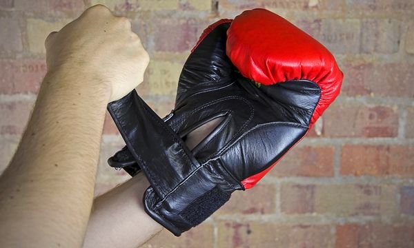 Jak pięść do gładzi – bokserzy i zawodnicy MMA w reklamach