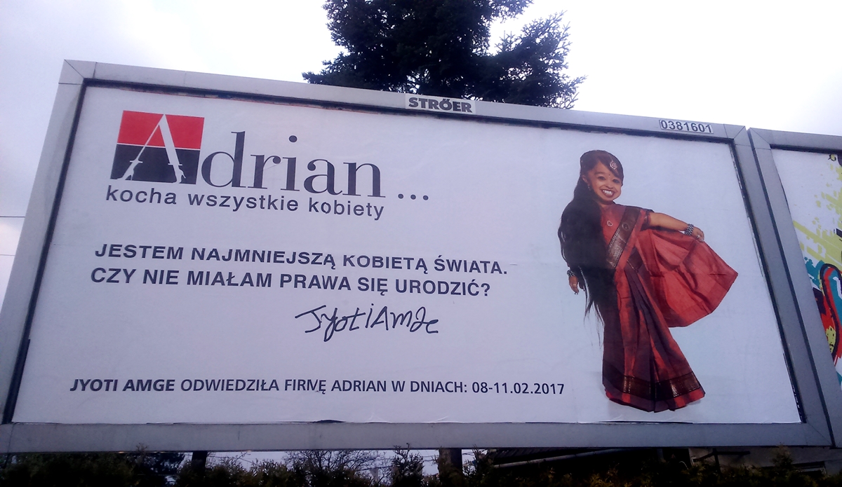 Najmniejsza kobieta świata w reklamie Adriana Marketing