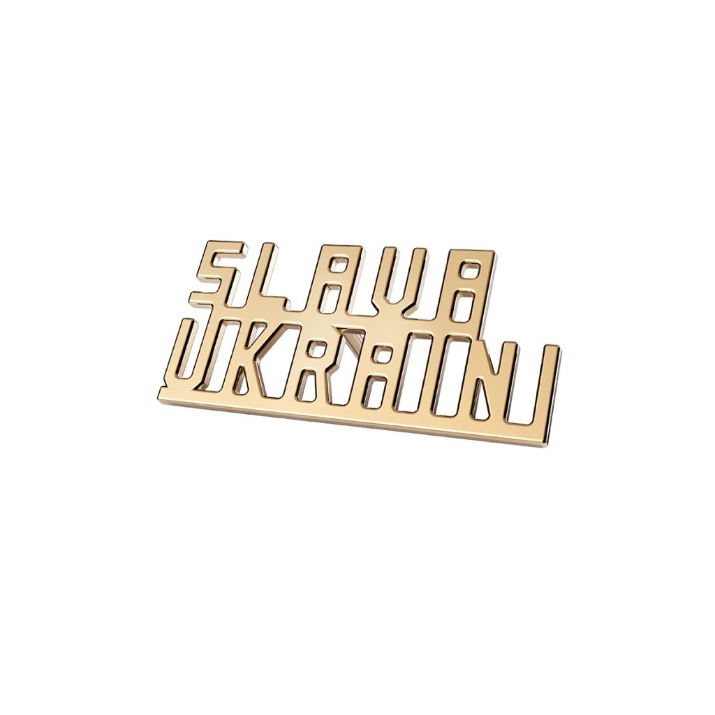 Marka biżuteryjna tworzy przypinki wspierające Ukrainę