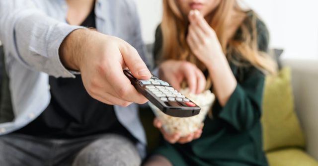 Polacy kochają telewizję – pokazuje badanie