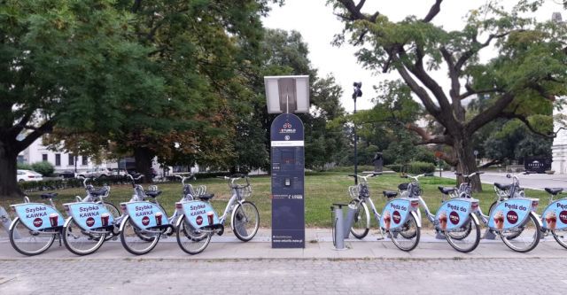 Reklamy Costa Coffee na rowerach i w aplikacji Nextbike Polska