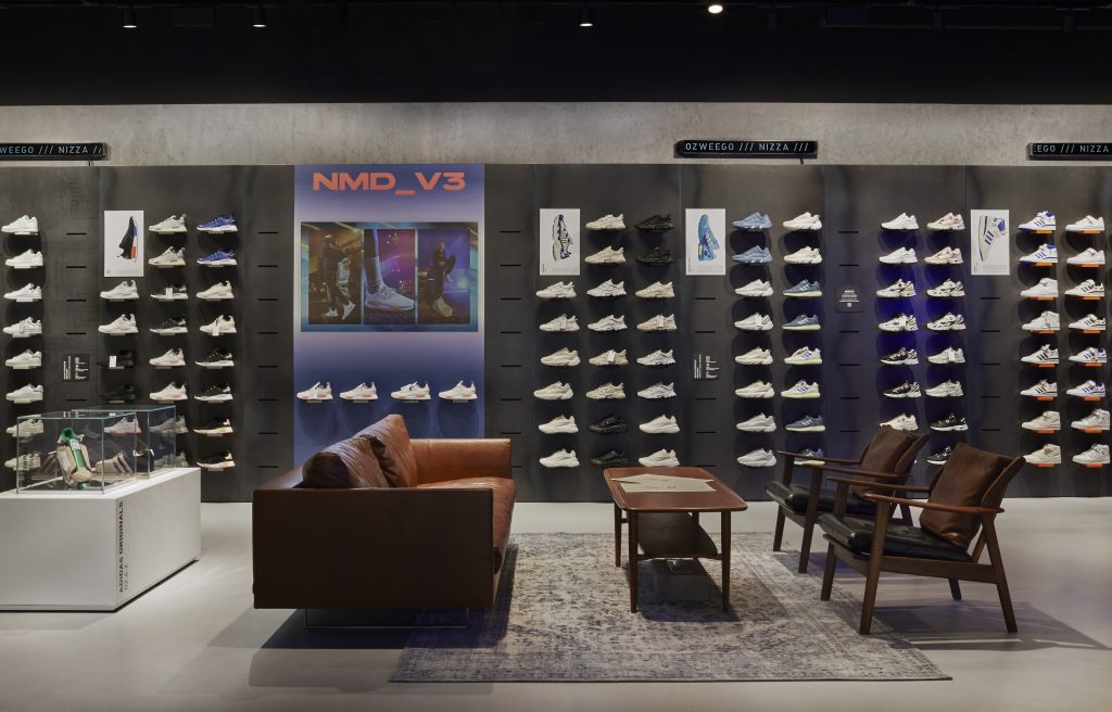 Adidas otwiera w Warszawie największy sklep w CEE