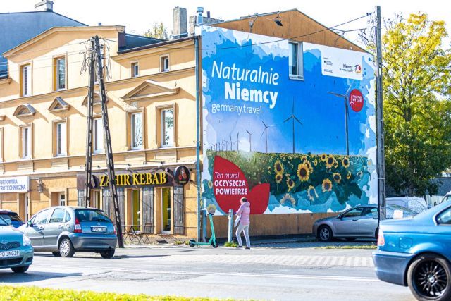 Murale Niemieckiej Centrali Turystyki Poznań, ul. Piątkowska – Niemcy stawiają na energię odnawialną