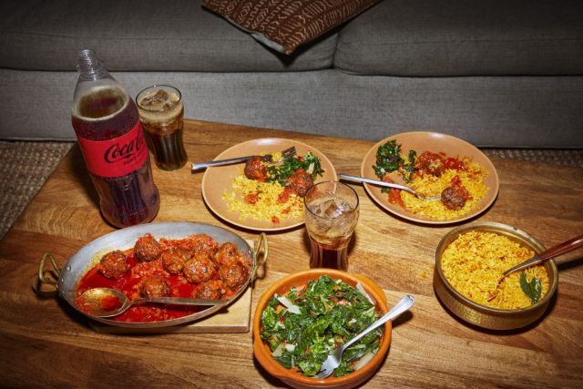 Coca-Cola celebruje posiłki. Wspiera to ambasadorka – Gigi Hadid